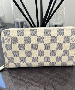 LV Cream Damier Zippy Purse - Last Few